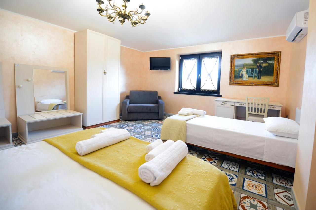 Domus Ansantica Villa Villamaina Buitenkant foto