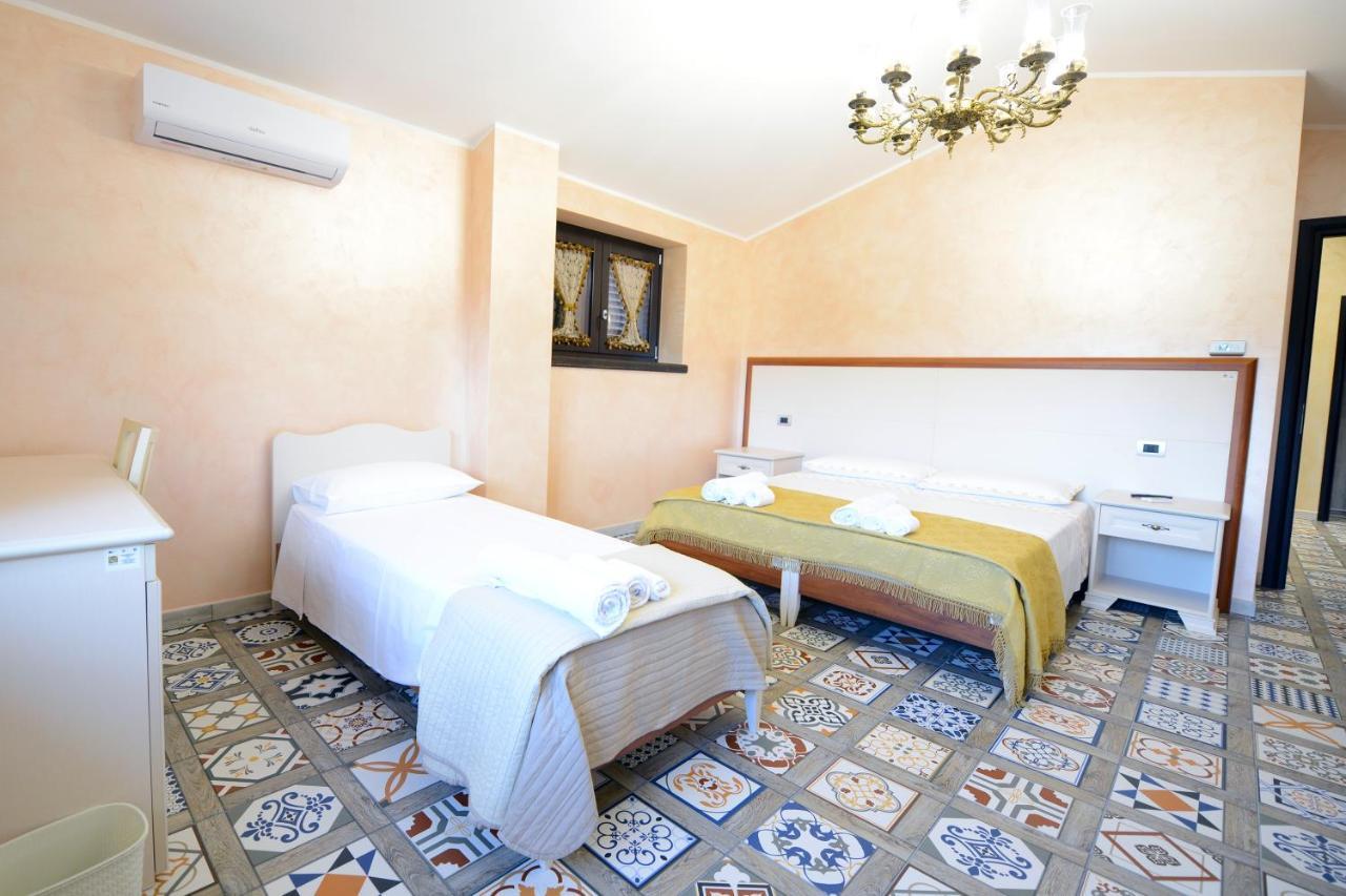 Domus Ansantica Villa Villamaina Buitenkant foto
