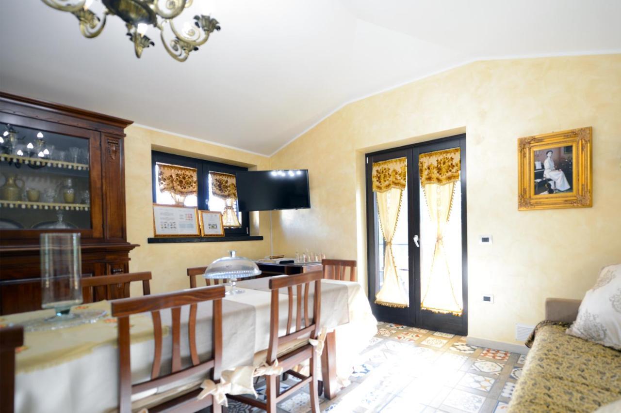 Domus Ansantica Villa Villamaina Buitenkant foto